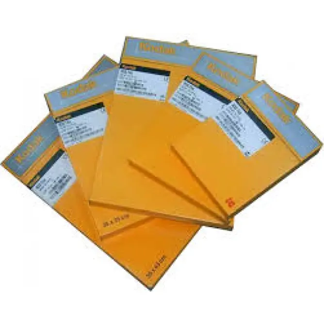 Kodak 24X30 Maviye Hassas Röntgen Filmi - 1